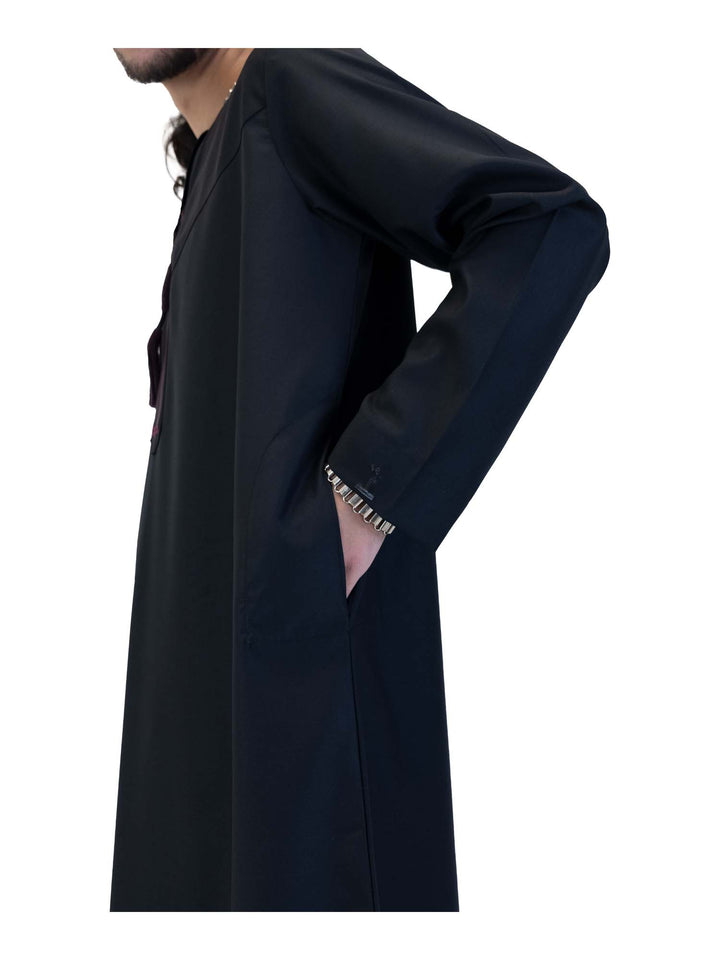 الثوب العماني الإسلامي مع شرابة للرجال من مجموعة حمدان