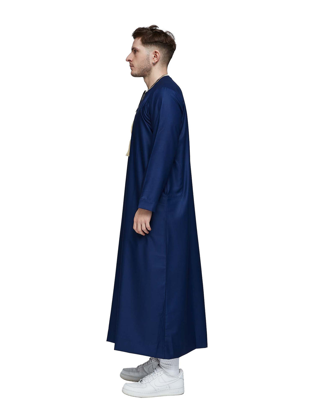 الثوب العماني الإسلامي مع شرابة للرجال من مجموعة حمدان