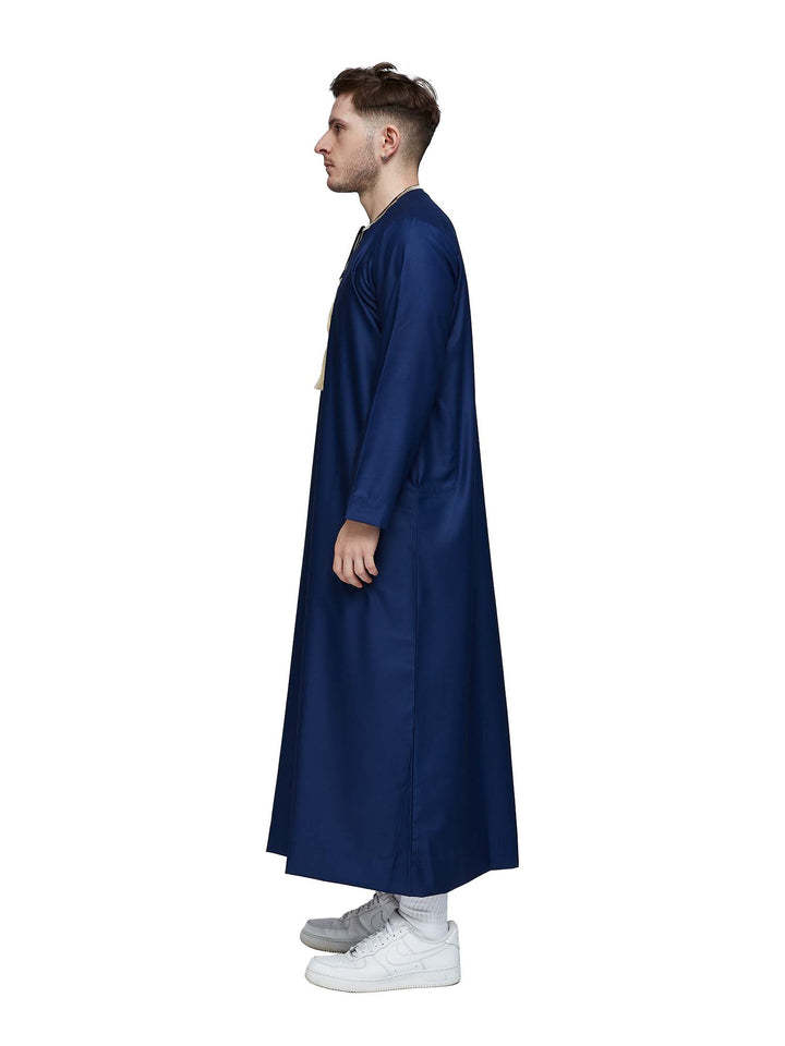 الثوب العماني الإسلامي مع شرابة للرجال من مجموعة حمدان