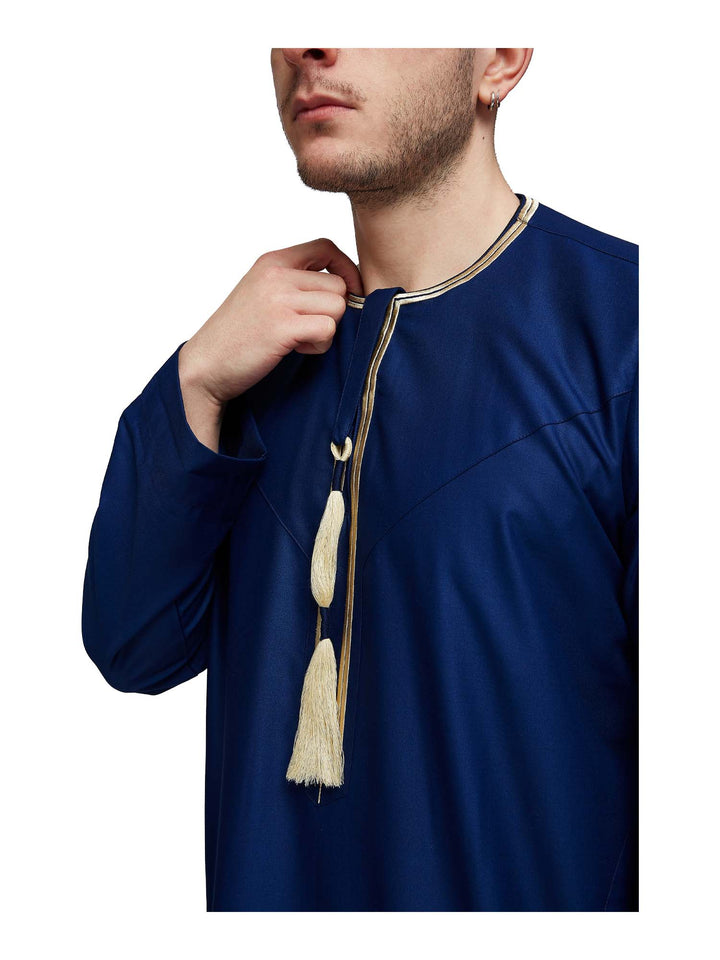 الثوب العماني الإسلامي مع شرابة للرجال من مجموعة حمدان