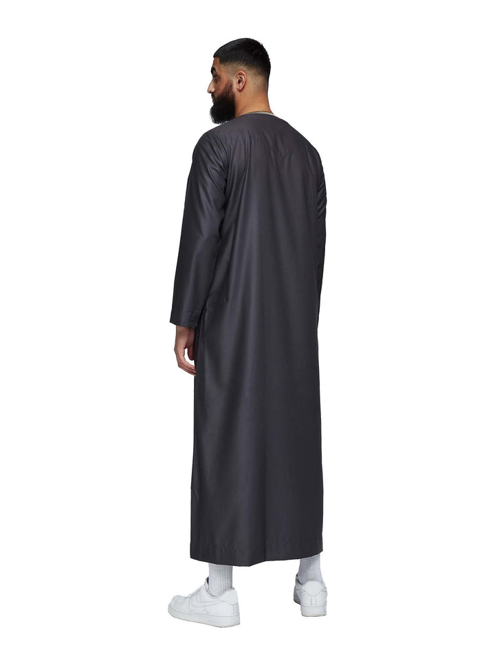 الثوب العماني الإسلامي مع شرابة للرجال من مجموعة حمدان