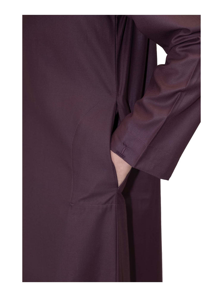 الثوب العماني الإسلامي مع شرابة للرجال من مجموعة حمدان