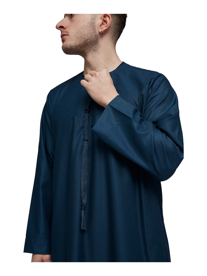 Islamic Impressions Omani Thobe With Tassel