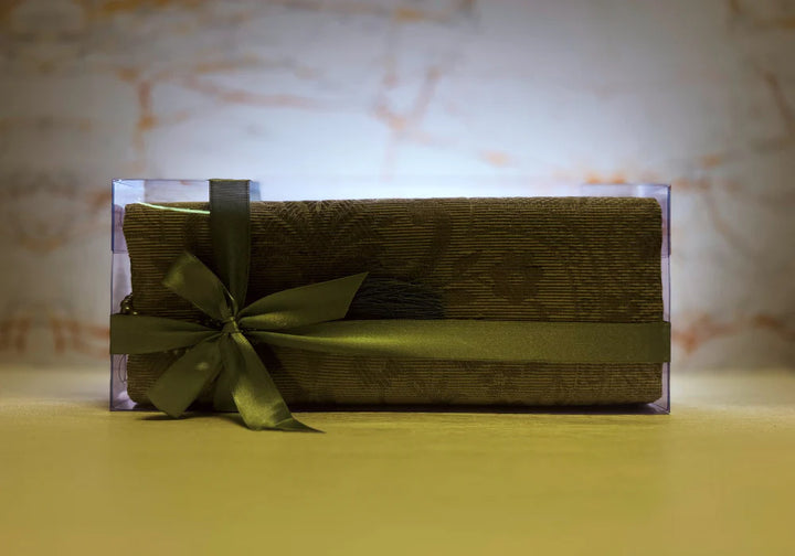 Gift Set - Mat/Tasbeeh/Five Surahs (0987)
