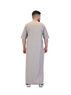 Men's short sleeve Omani thobe in Beige - back view