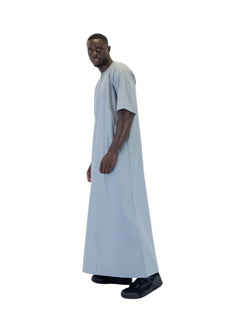 Men's short sleeve Omani thobe in Grey - side view