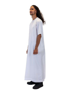 Men's short sleeve Omani thobe in White - side view
