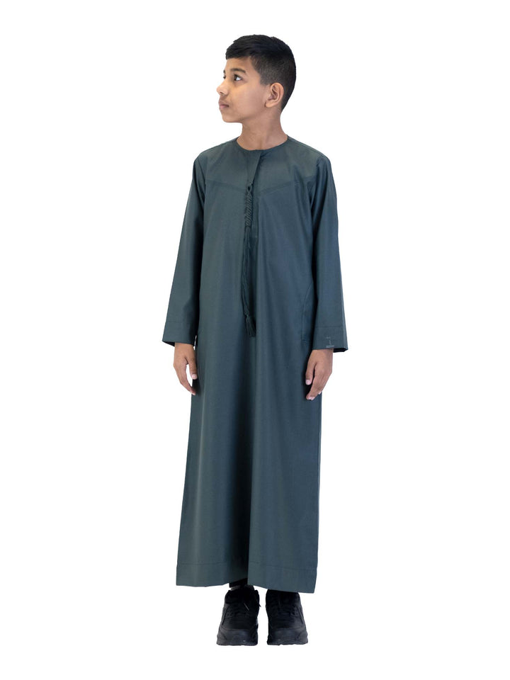 Islamic Impressions Boy's Omani Thobe With Tassel