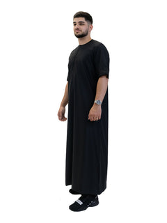 Men's short sleeve Omani thobe in Black - front view