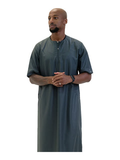Men's short sleeve Omani thobe in Green - front view